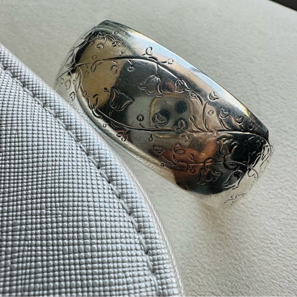 Vintage S. Kirk & Son Sterling Silver Floral Repoussé Cuff Bracelet – Size 159 - Picture 4 of 14